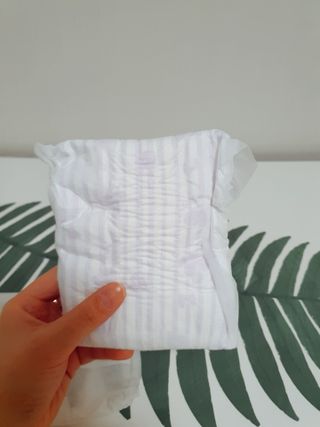 헤어플러스 블랙 컬러본드 샴푸 트리트먼트 300ml — 5점을 준 리뷰어가 2021년 5월 올린 사용 사진