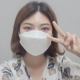 케이파이 나날마스크 [케이파이 나날] KF94 마스크 50매입 (개별포장) ,  여름에도 좋은 숨쉬기 편한 순수 국산 마스크 — 5점을 준 리뷰어가 2022년 7월 올린 사용 사진