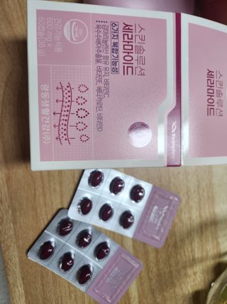 광동생활건강 [다시 쌓는 피부장벽] 광동 스킨솔루션 세라마이드 60캡슐 — 4점을 준 리뷰어가 2023년 6월 올린 사용 사진