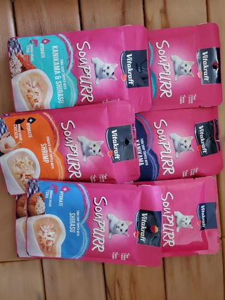 비타크래프트 고양이 수프 50g 3가지맛 x4팩씩 총 12팩 — 5점을 준 리뷰어가 2021년 8월 올린 사용 사진