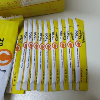 서울약사신협 프리미엄 비타민C 1,000mg_2.5g x 50포 — 5점을 준 리뷰어가 2021년 9월 올린 사용 사진