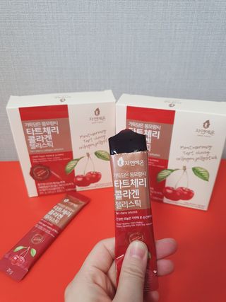 자연에온 가득담은 몽모랑시 타트체리 콜라겐 젤리스틱 — 4점을 준 리뷰어가 2021년 1월 올린 사용 사진