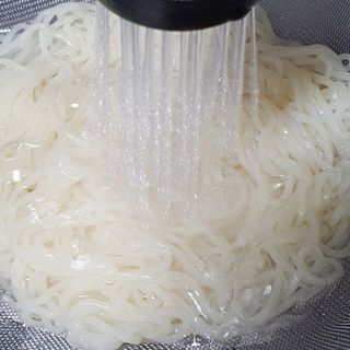 [한면원] 비빔국수 2인분 — 5점을 준 리뷰어가 2022년 8월 올린 사용 사진