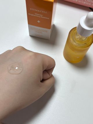 체르엠 스템앤셀 비타민 브라이트닝 에센스 30ml 1개 — 4점을 준 리뷰어가 2022년 3월 올린 사용 사진