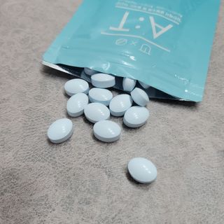 입 냄새 완화에 도움을 주는 에티켓 캔디 앳캔디 스트롱민트 — 5점을 준 리뷰어가 2021년 1월 올린 사용 사진