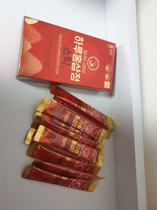힘내라김홍삼 하루홍삼정스틱 10g x 10포 — 5점을 준 리뷰어가 2021년 3월 올린 사용 사진