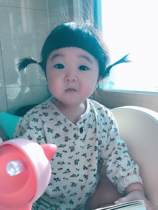 유비맘 트라이탄 코니빨대컵_컬러 랜덤 발송 — 5점을 준 리뷰어가 2021년 2월 올린 사용 사진