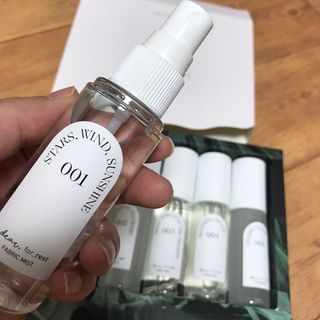 디어포레스트 [5개세트] 숲속의 하루 패브릭미스트 (섬유향수/ 룸스프레이) 50ml 5개 — 5점을 준 리뷰어가 2022년 9월 올린 사용 사진