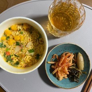 NISSIN 닛신 컵누들  4종 - 씨푸드오리지날, 씨푸드 스파이시, 씨푸드 커리, 씨푸드 XO소스 — 4점을 준 리뷰어가 2022년 12월 올린 사용 사진