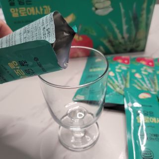 서울약사신협 잘 담은 알로애사과_70ml x 30포 — 5점을 준 리뷰어가 2021년 10월 올린 사용 사진