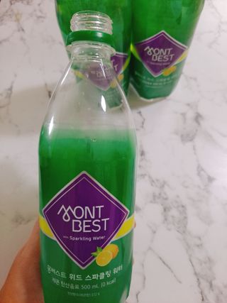 몽베스트 Montbest with Sparkling water Lemon OR Lime 20병(랜덤) — 5점을 준 리뷰어가 2021년 10월 올린 사용 사진