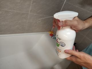에티튜드 천연 데일리 욕조 클리너 EWG 그린 욕조세제 저자극 하이포알러제닉 친환경 비건 — 5점을 준 리뷰어가 2022년 8월 올린 사용 사진
