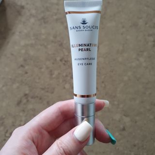 산수시 일루미네이팅 펄 영양 다크서클 스틱 아이 크림 케어 15ml — 5점을 준 리뷰어가 2021년 6월 올린 사용 사진
