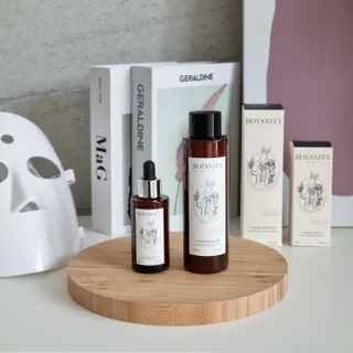 보타니티 [홍]조[진]정[결]케어 플라본 부스터 210ml / 플라본 세럼 50ml — 5점을 준 리뷰어가 2022년 7월 올린 사용 사진