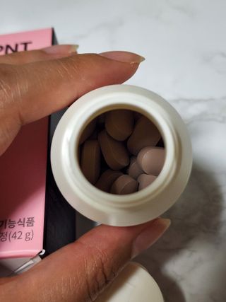 닥터피엔티 [Dr.PNT] 하루 2알로 건강한 다이어트! 한겨울에도 체지방만 쏙~ 슬림핏 다이어트 — 4.5점을 준 리뷰어가 2022년 5월 올린 사용 사진