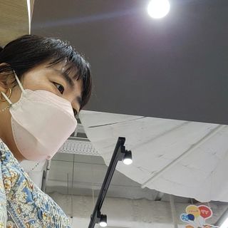 [이지아 마스크] 애니가드 더솔루션마스크 KF80 대형 컬러 4종 — 4.5점을 준 리뷰어가 2021년 6월 올린 사용 사진