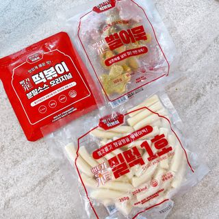 빨간키트 떡볶이 밀키트 2~3인분 매운맛 국물 떡볶이 만들기 쉬운 황금 레시피 분말 소스로 간편한 요리 — 5점을 준 리뷰어가 2021년 10월 올린 사용 사진