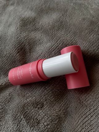 스킨큐어 산다화 카멜리아 안티 링클 멀티밤 — 5점을 준 리뷰어가 2022년 11월 올린 사용 사진