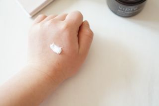 비프리코스메틱 뉴 프레쉬 크림 80ml — 5점을 준 리뷰어가 2023년 2월 올린 사용 사진
