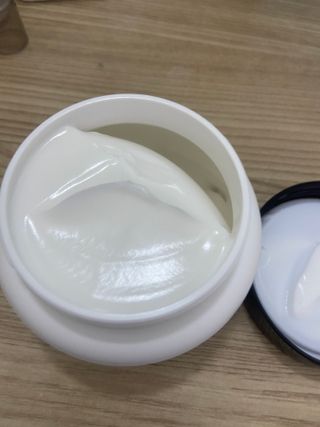 버텍스넘버원 버텍스 넘버원 햄프씨드오일 핸드밤, 바디크림 — 5점을 준 리뷰어가 2022년 3월 올린 사용 사진