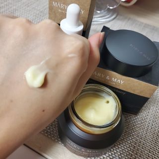 마리엔메이  이데베논 블랙베리 보습 크림 + 세럼 — 4.5점을 준 리뷰어가 2021년 10월 올린 사용 사진