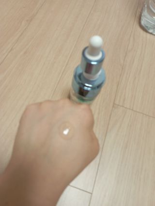나우 [리브엠] 화해 1등 수분앰플 , 엑소코어 워터풀 텐션 앰플 — 5점을 준 리뷰어가 2023년 6월 올린 사용 사진
