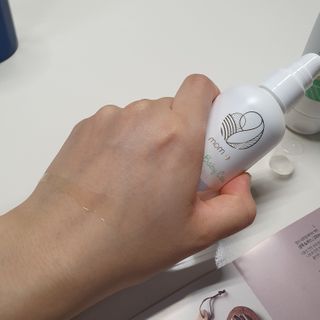 mom e 맘이 내추럴 베이비 케어 크림+바디오일 — 4점을 준 리뷰어가 2021년 1월 올린 사용 사진