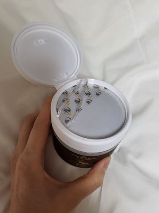 산다화 비타민씨 화이트닝 토너 패드 — 5점을 준 리뷰어가 2023년 5월 올린 사용 사진