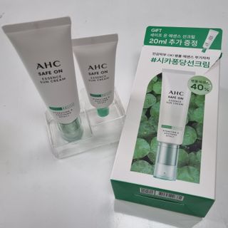 [AHC] 세이프온 에센스 선크림 올리브영 스페셜 증정 기획세트 — 4.5점을 준 리뷰어가 2022년 6월 올린 사용 사진