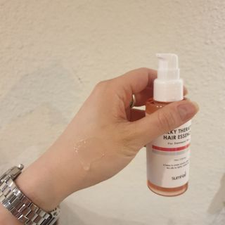 썸헤어 / SUMHAIR 썸헤어 실키 테라피 헤어 에센스 — 5점을 준 리뷰어가 2021년 4월 올린 사용 사진