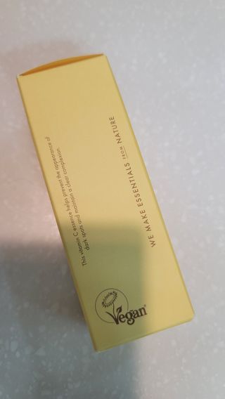 스킨큐어 산다화 비타민c 화이트닝 에센스 30ml — 4.5점을 준 리뷰어가 2023년 11월 올린 사용 사진