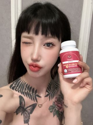 웨일섬 프리미엄 로즈힙 엘라스틴 링곤베리 퓨레 글루타치온 정 — 5점을 준 리뷰어가 2023년 6월 올린 사용 사진