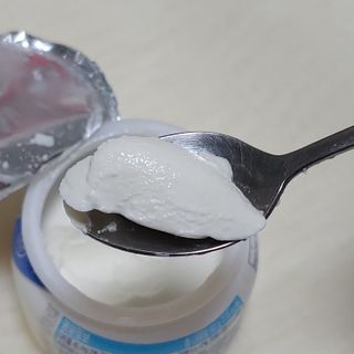 매일바이오 그릭요거트 오리지널 플레인 4개, 로스터리 커피믹스 4개 — 5점을 준 리뷰어가 2021년 12월 올린 사용 사진