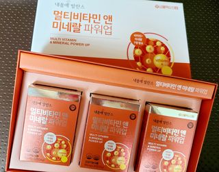 서울약사신협_내몸애발란스멀티비타민앤미네랄파워업_800mg x 90정 — 5점을 준 리뷰어가 2021년 8월 올린 사용 사진
