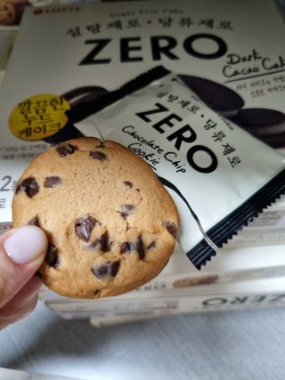 ZERO (초콜릿 칩 쿠키, 카카오 케이크, 후르츠 젤리, 아이스 콜라, 아이스 초코바) — 5점을 준 리뷰어가 2022년 6월 올린 사용 사진
