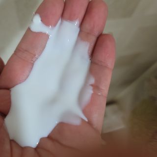 [포레스트스토리] 탈모증상완화 샴푸 1,000ml — 5점을 준 리뷰어가 2022년 3월 올린 사용 사진