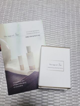 더사가오브수 [사가수] 효혜윤 보태니컬 에너지 에센스인로션 20ml /아이포올 스틱 3g — 4점을 준 리뷰어가 2023년 2월 올린 사용 사진