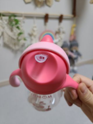 유비맘 트라이탄 코니빨대컵_컬러 랜덤 발송 — 5점을 준 리뷰어가 2021년 1월 올린 사용 사진