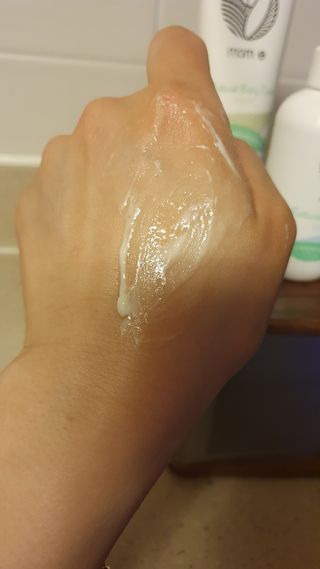 mom e 맘이 내추럴 베이비 케어 크림+바디오일 — 5점을 준 리뷰어가 2021년 1월 올린 사용 사진