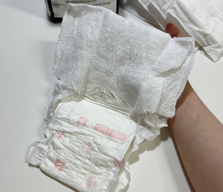 프리 [템포] 패드 내추럴순면 입는 오버나이트 5P * 2개 — 5점을 준 리뷰어가 2024년 5월 올린 사용 사진