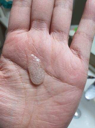 더마비 프레쉬 모이스처 스크럽 바디 워시 — 5점을 준 리뷰어가 2021년 4월 올린 사용 사진
