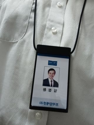 플러스엑스 오브젝트 [듀얼프레임] 플러스엑스 사원증 케이스 릴홀더 목걸이 심플 명찰 독일 디자인 어워드 수상 — 5점을 준 리뷰어가 2022년 4월 올린 사용 사진