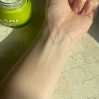 [후르디아] 민감피부 수분크림 비건 아보카도 크림 — 5점을 준 리뷰어가 2024년 1월 올린 사용 사진