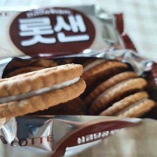 롯데제과 롯샌 카페크런치 — 4.5점을 준 리뷰어가 2021년 10월 올린 사용 사진