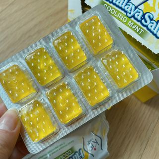 마요라 히말라야 솔트 캔디 2종-페퍼민트 맛, 라임민트 맛 — 5점을 준 리뷰어가 2022년 12월 올린 사용 사진