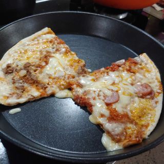 [푸딩팩토리] 수제화덕 피자 3종 택2_부대피자/김치피자/트러플고르곤졸라피자 — 5점을 준 리뷰어가 2022년 6월 올린 사용 사진