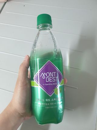 몽베스트 Montbest with Sparkling water Lime20병 — 4점을 준 리뷰어가 2022년 5월 올린 사용 사진