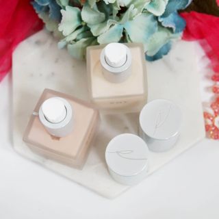 [RMK] 메이크업 베이스 + 리퀴드 파운데이션 — 4점을 준 리뷰어가 2021년 3월 올린 사용 사진