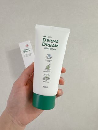 ★스마트 스토어 [올바이오] 더마크림 라이트 크림 130ml 저자극 보습 가려움개선 — 5점을 준 리뷰어가 2025년 2월 올린 사용 사진