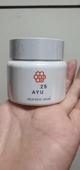 AYU25[아유트웬티파이브]다마스크로즈워터 베이스 천연 수분 촉촉 크림 — 4점을 준 리뷰어가 2021년 4월 올린 사용 사진